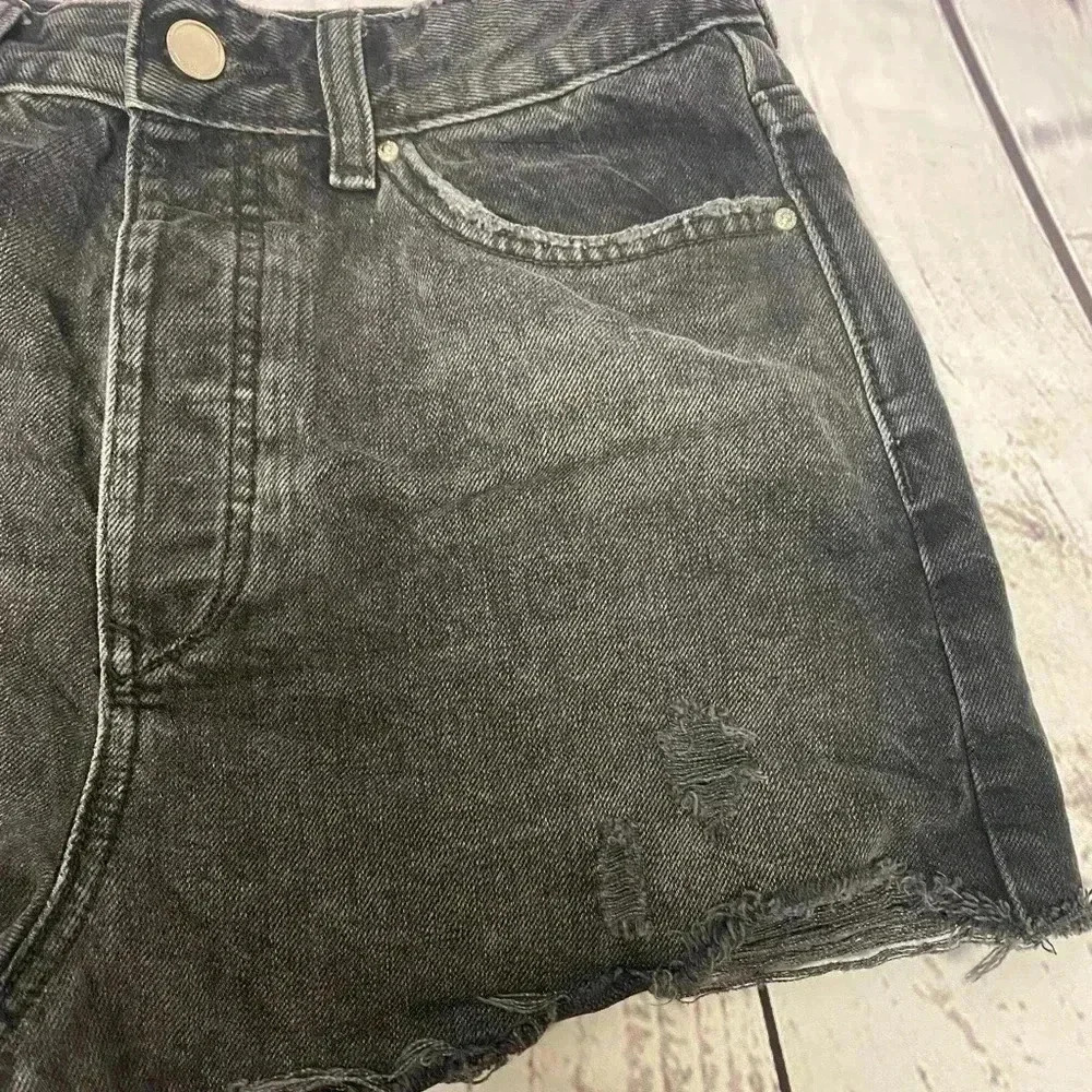 Zara short black distressed jean short‎ women’s size 6 - Picture 4 of 8